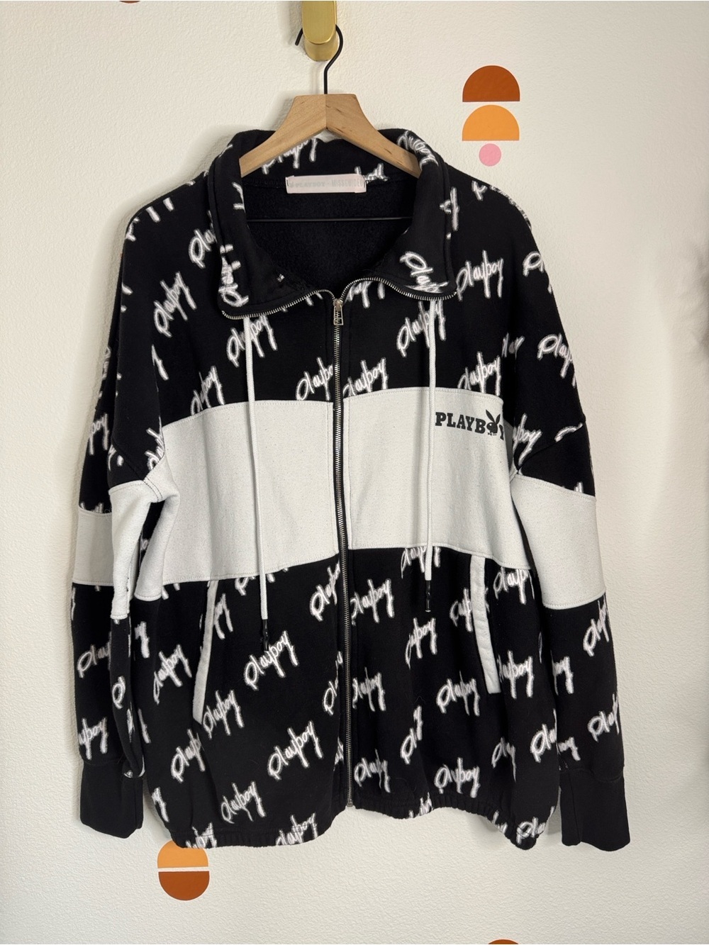 Missguided Black Zip-Up Script Logo Fleece Hoodie N0173
